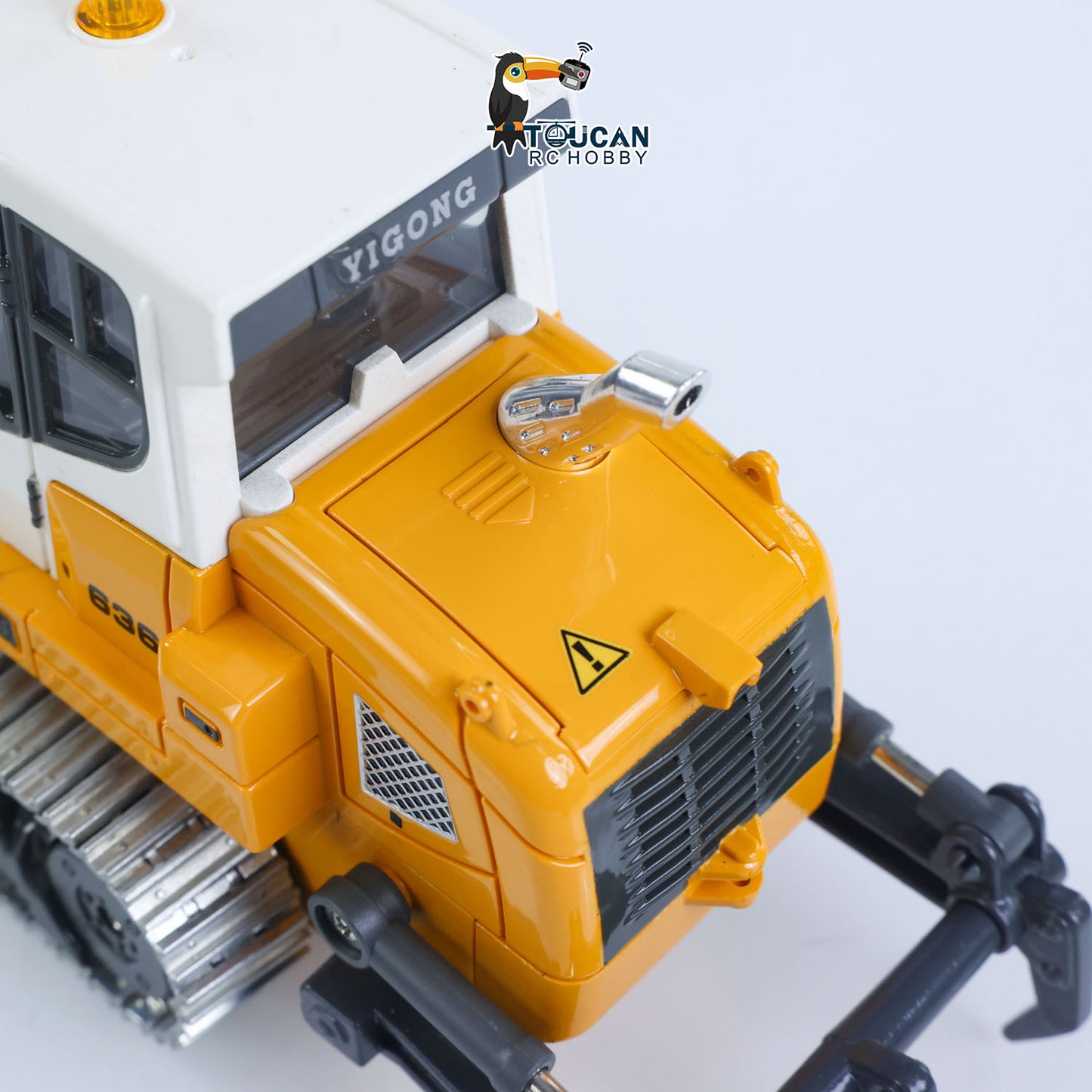 US STOCK 1:50 RC Electric Lifting Tracked Loader LR636 2.4G Construction Vehicle Metal Bucket Tracks Ripper RTR Model Light Sound Battery