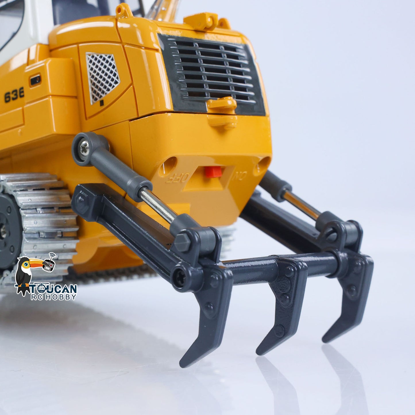 US STOCK 1:50 RC Electric Lifting Tracked Loader LR636 2.4G Construction Vehicle Metal Bucket Tracks Ripper RTR Model Light Sound Battery