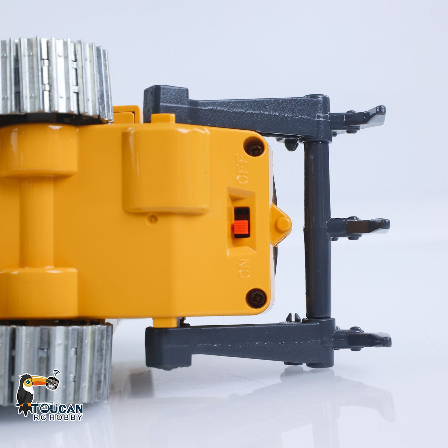 US STOCK 1:50 RC Electric Lifting Tracked Loader LR636 2.4G Construction Vehicle Metal Bucket Tracks Ripper RTR Model Light Sound Battery