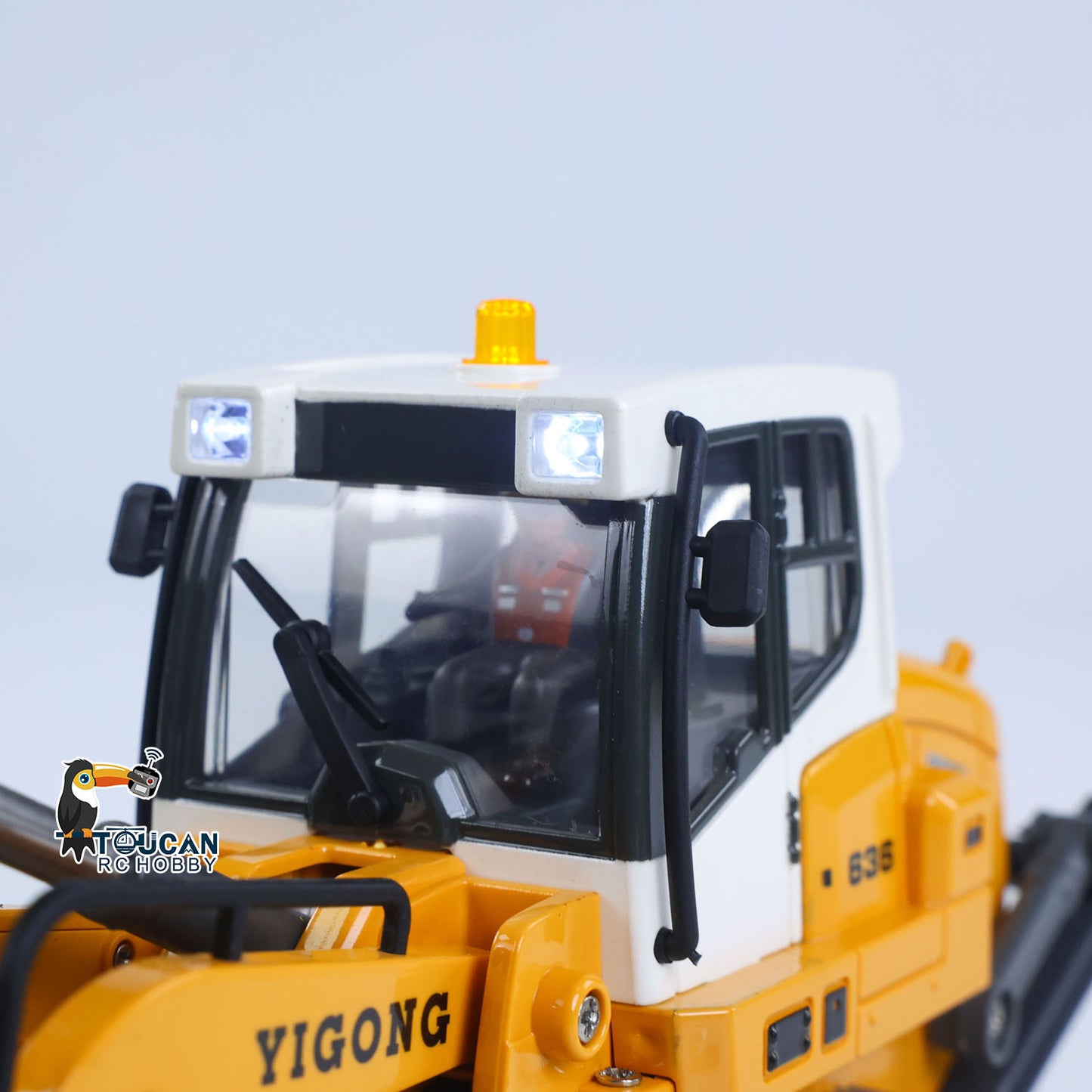 US STOCK 1:50 RC Electric Lifting Tracked Loader LR636 2.4G Construction Vehicle Metal Bucket Tracks Ripper RTR Model Light Sound Battery