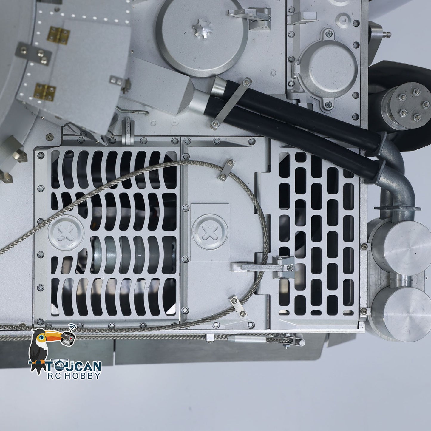 Henglong 1:8 Scale Full Metal RC Tank 3818 German Tiger I RTR Model Track Wheel Barrel Recoil 360 Turret Smoke Unit Transmitter