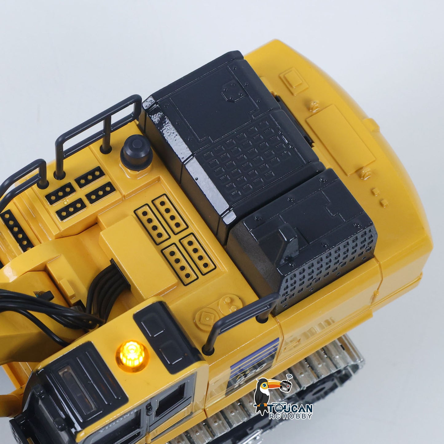 US STOCK 1/50 RC Digger PC520 Electric Lifting Radio Control Excavator Engineering Vehicle Metal Tracks Lights Sound Small Toy Collection