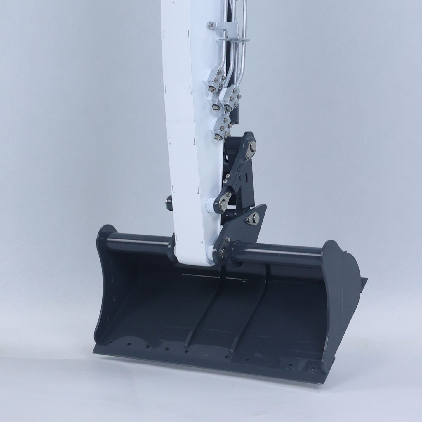 LESU AOUE LR945 1/14 RC Long-reach Hydraulic Excavator CNC Extended Arm Radio Control Digger Model Light 7CH Valve 4MPa Pump Assembled PNP