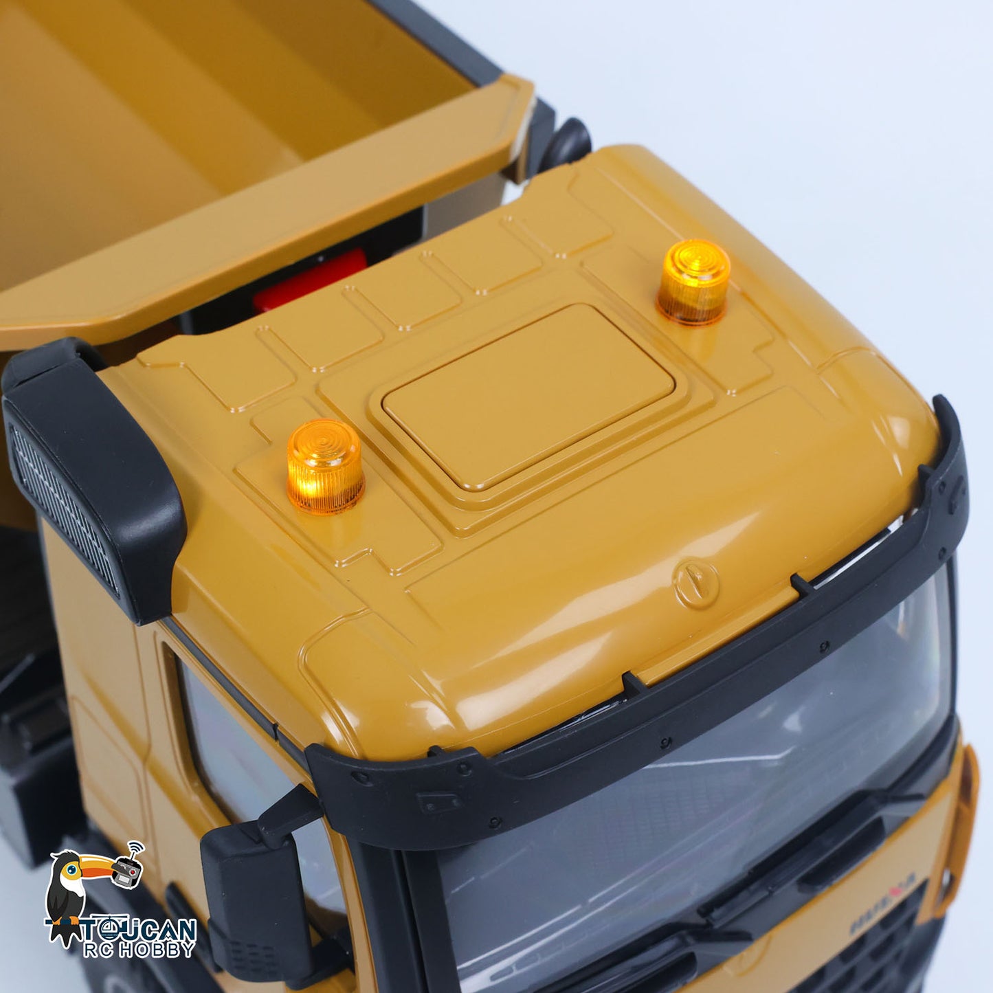 HUINA 1/14 Electric RC Dump Truck 573 RTR Remote Control Tipper Model Vehicle Flowing Water Light Sound Effect 2.4G Radio Battery Ready to Run