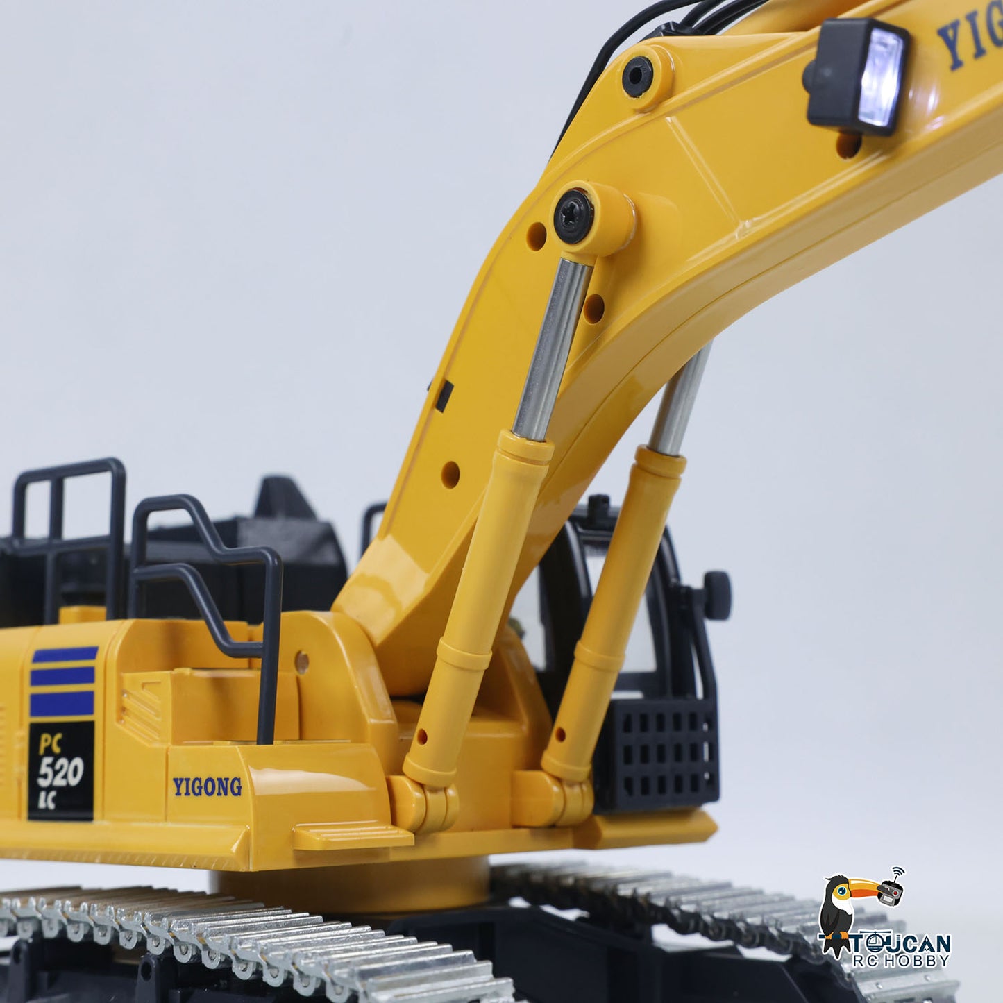 US STOCK 1/50 RC Digger PC520 Electric Lifting Radio Control Excavator Engineering Vehicle Metal Tracks Lights Sound Small Toy Collection