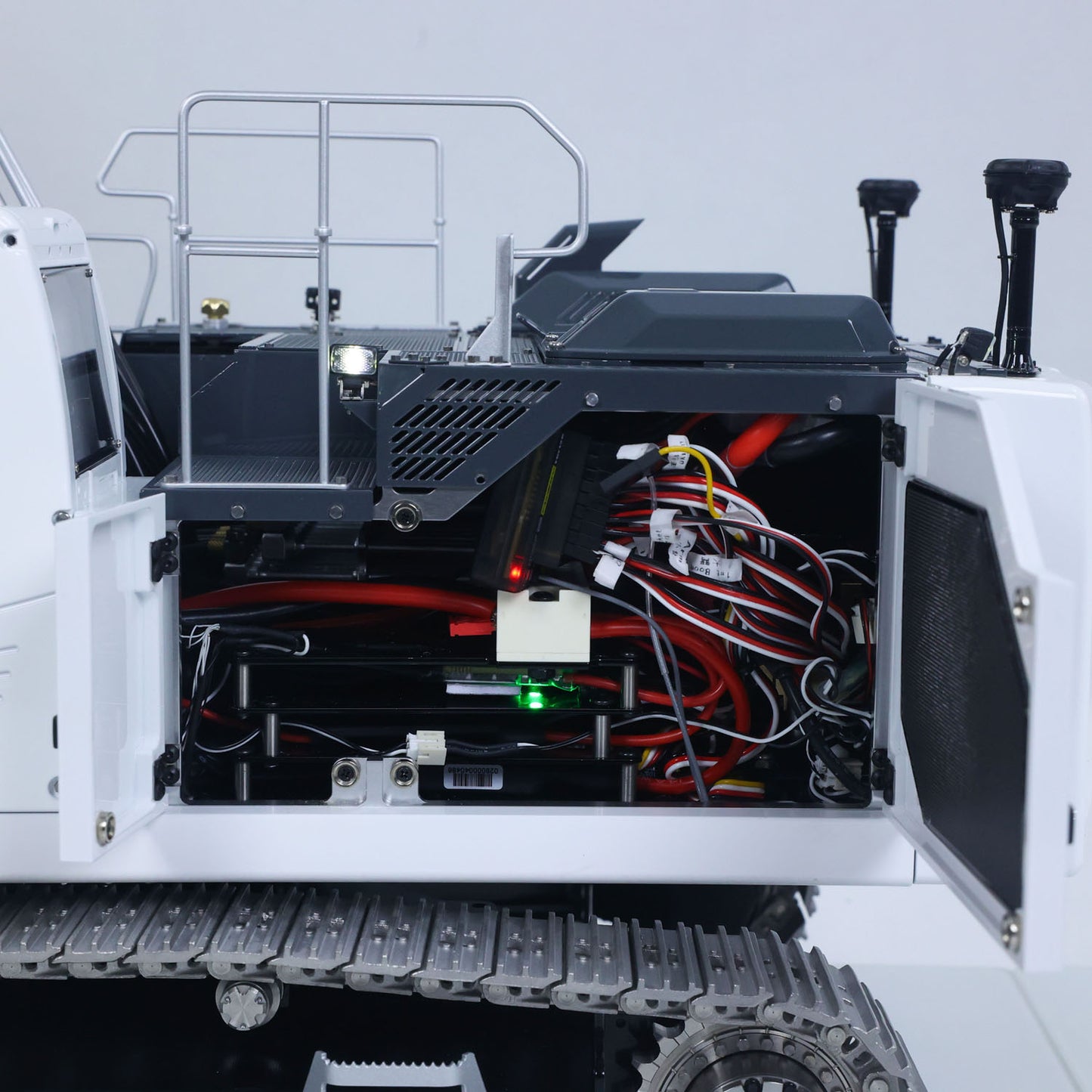 LESU AOUE LR945 1/14 RC Long-reach Hydraulic Excavator CNC Extended Arm Radio Control Digger Model Light 7CH Valve 4MPa Pump Assembled PNP