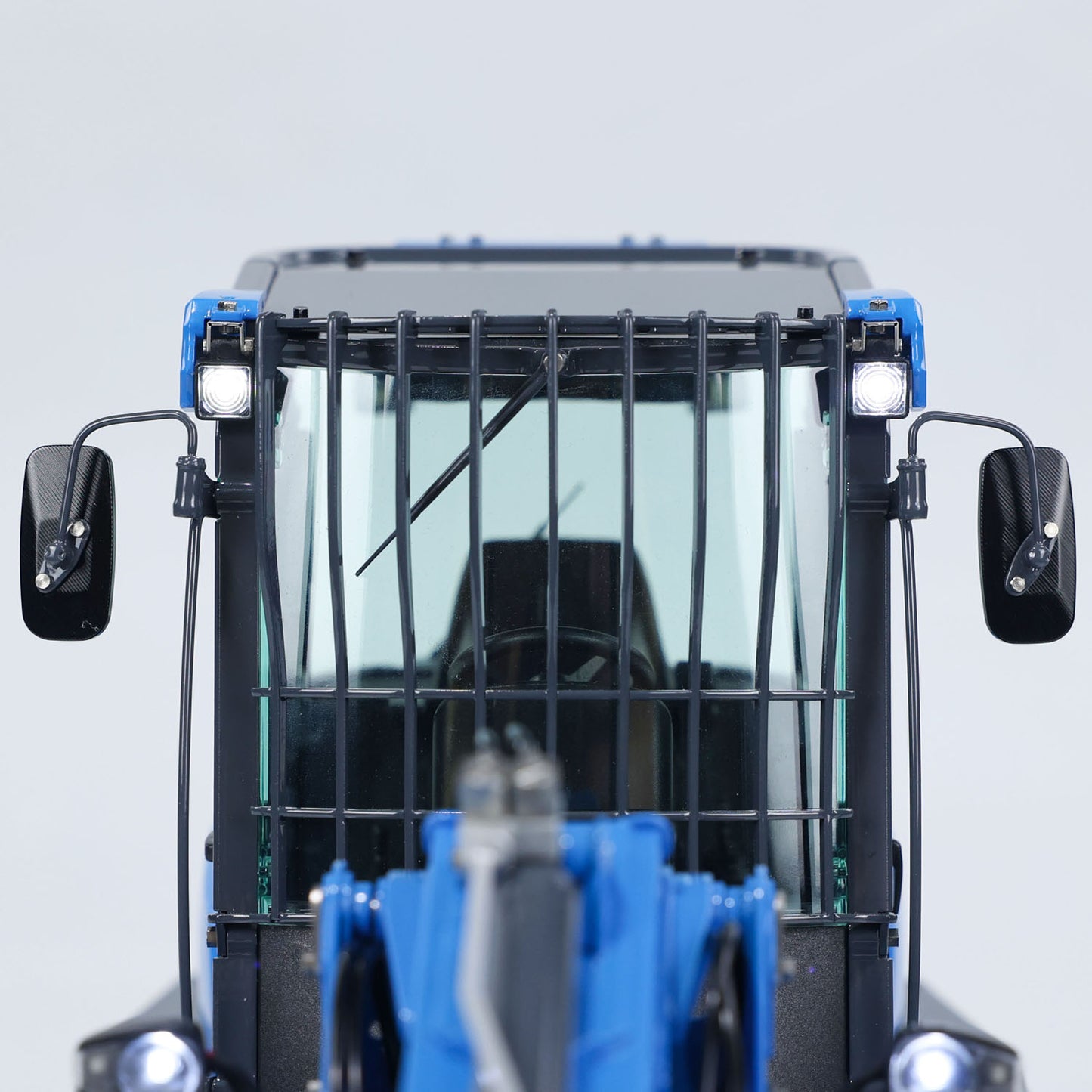 LESU 1/14 Hydraulic RC Telescopic Arm Loader AT1050 Radio Control Fork Truck Painted Assembled Engineering Vehicle FlySky ST8 Sound Light