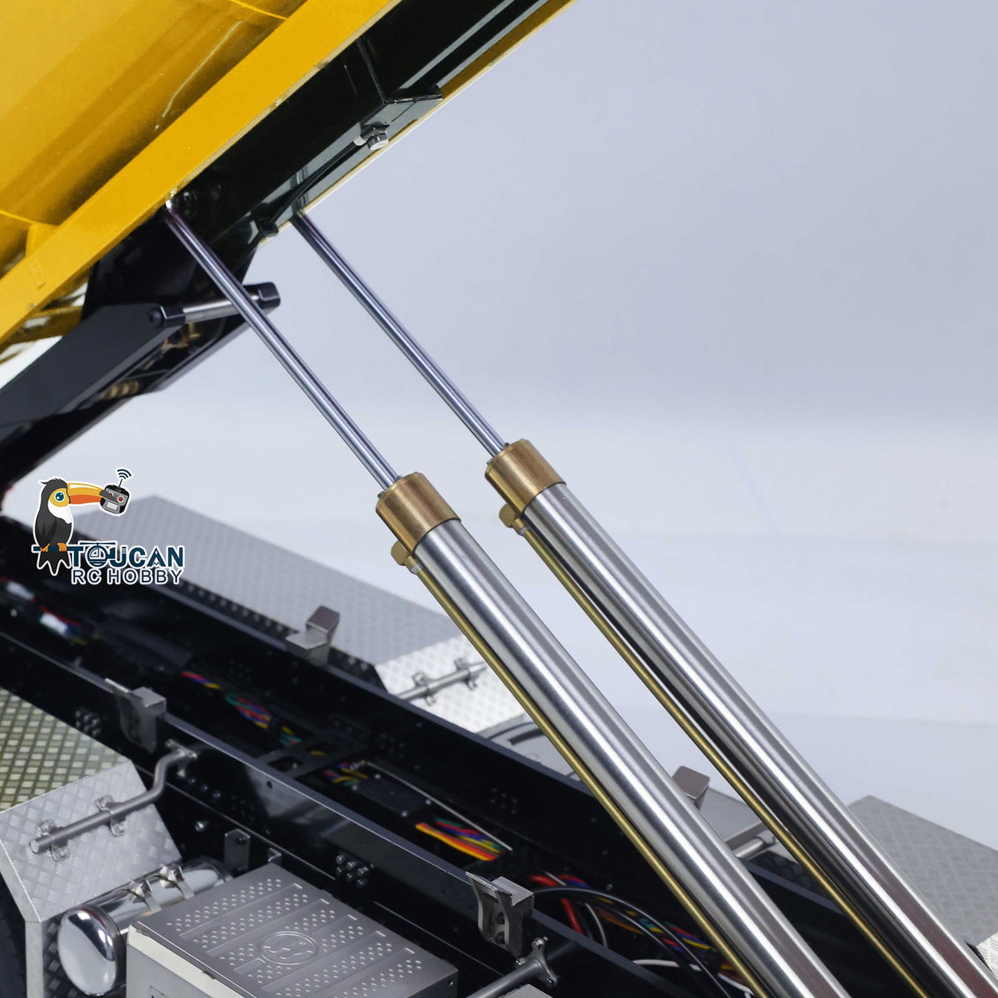 1/14 Hydraulic RC Roll On Off Dump Truck 8x8 3Speed Gearbox Remote Control Full Tipper SC 770S Axle Locks Metal Shafts