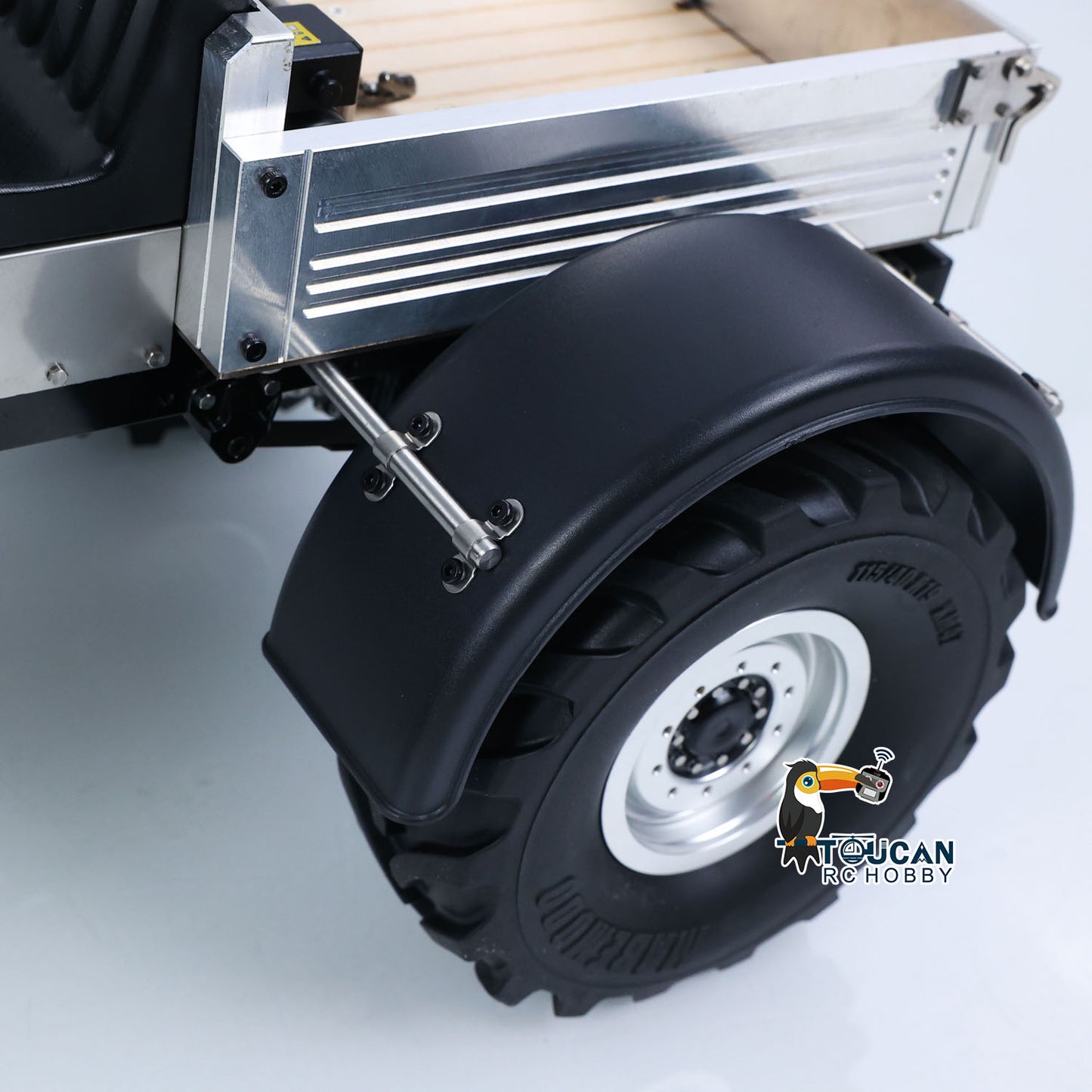 MD 4WD 1/10 Metal RC Tractor MD009 Remote Control Off Road Car Dual Motor Winch Axles Diff Lock Radio Light System No Battery