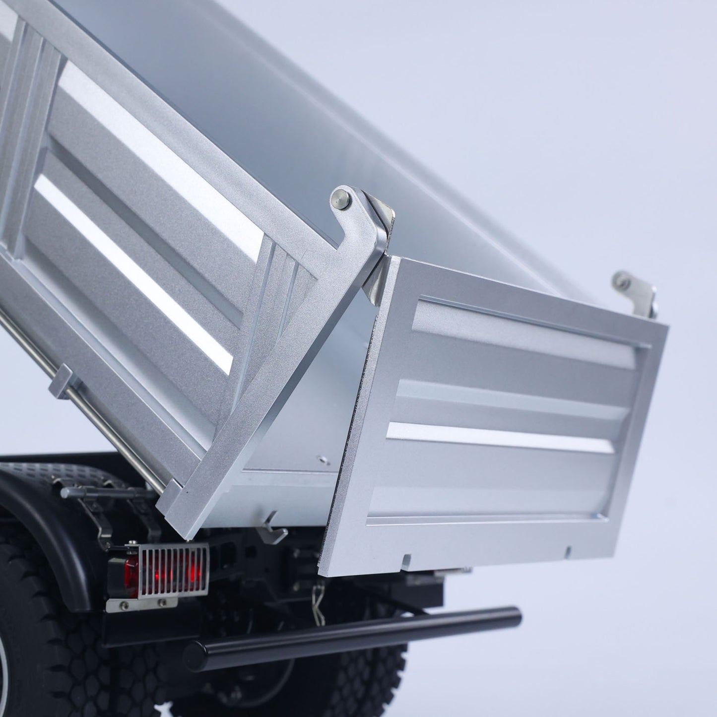 Fast Shipping New 2.4G RC Electric Lifting Dumper 5702 Model 1:14 6*6 Remote Control Tipper Lifting Rod Vehicle Sound Light Motor RTR Car Toy