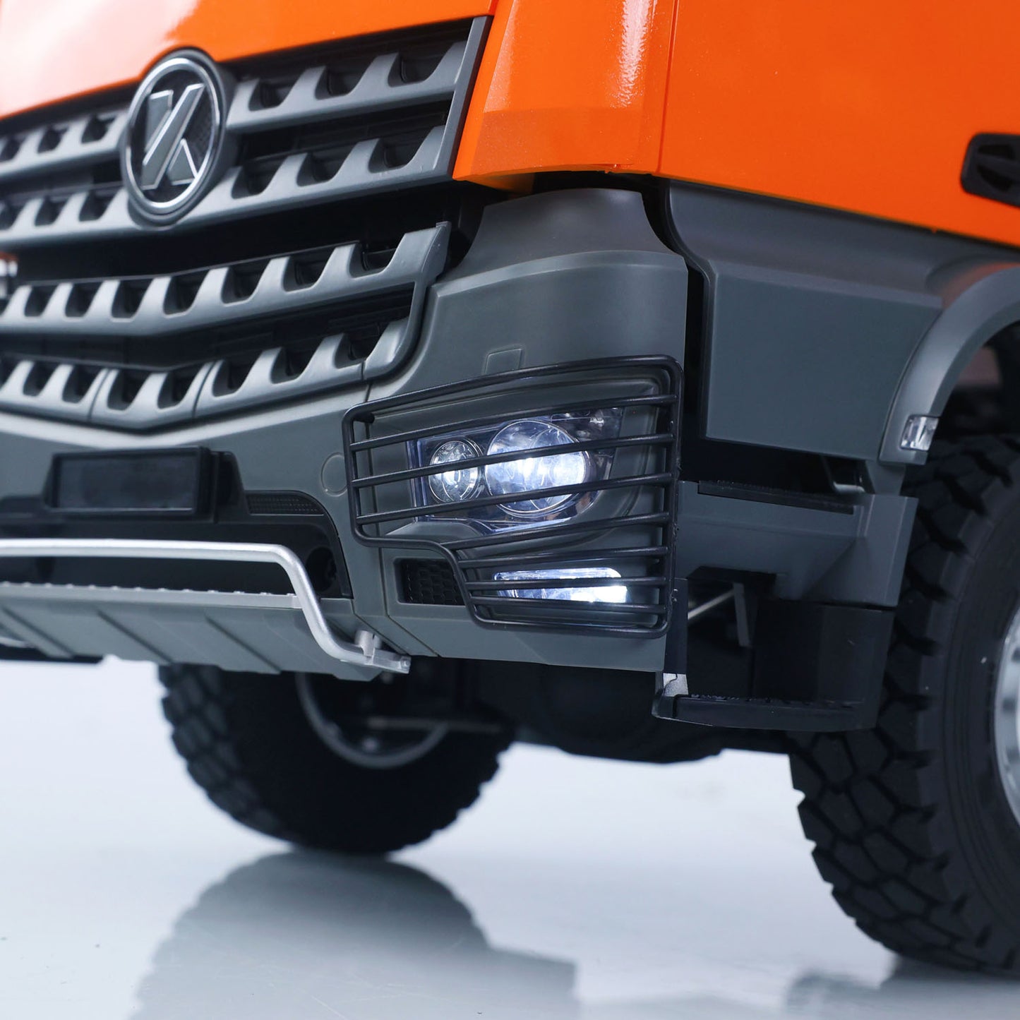 Fast Shipping 1/14 2.4G Remote Control Electric Lifting Dumper 5702 Model 6*6 Tipper Vehicle 2Speed Sound Light Motor RTR Car Gifts Adults