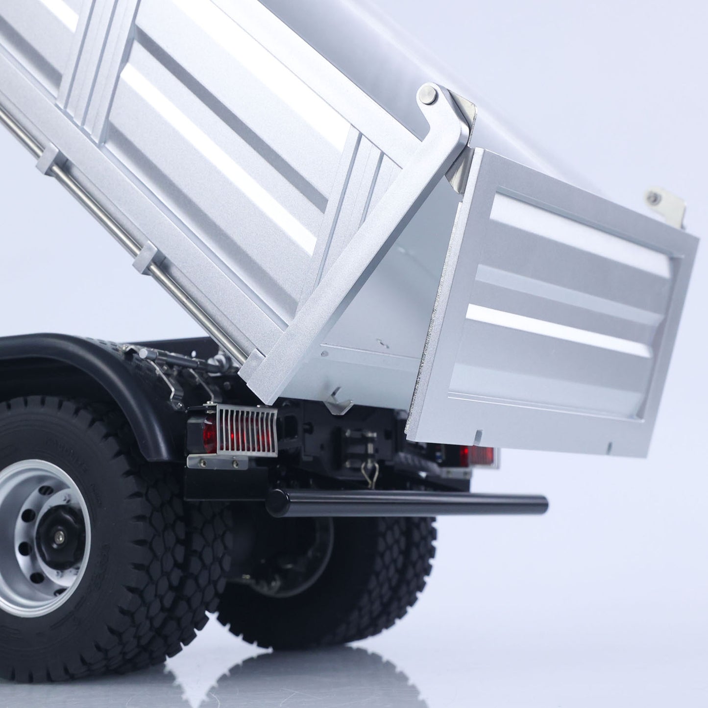 US STOCK 1/14 2.4G Remote Control Electric Lifting Dumper 5702 Model 6*6 Tipper Vehicle 2Speed Sound Light Motor RTR Car Gifts Adults