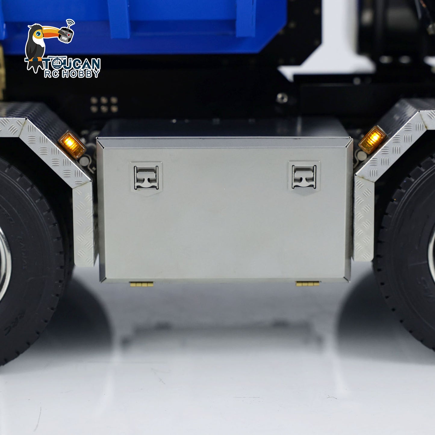 1/14 10x10 Hydraulic RC Dumper Car Remote Controlled Full-dump Crane Trucks with Standard Bucket 3-speed Transmission