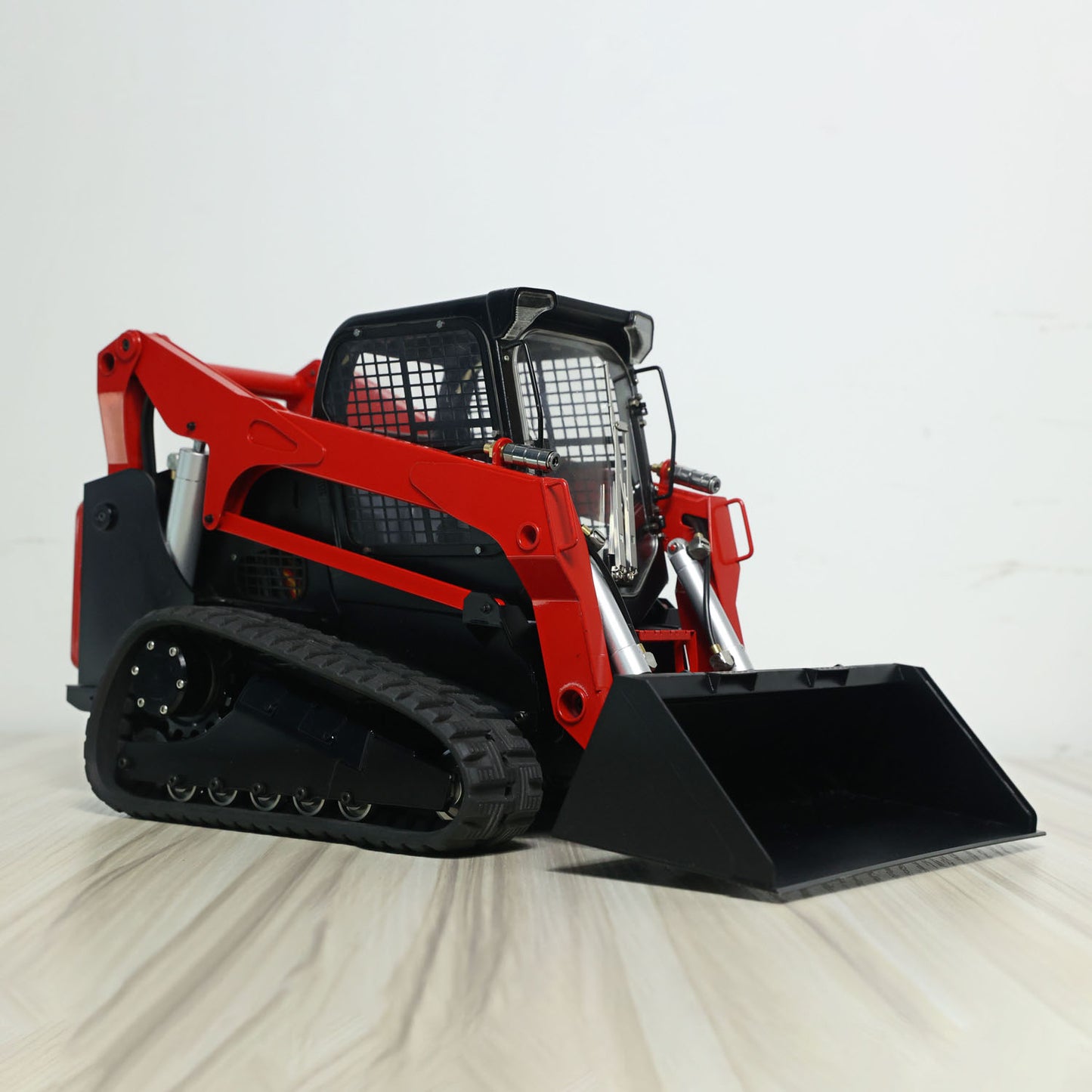 1/14 RC Hydraulic Skid-Steer Tracked Loader SM770 Remote Control Car Light Sound