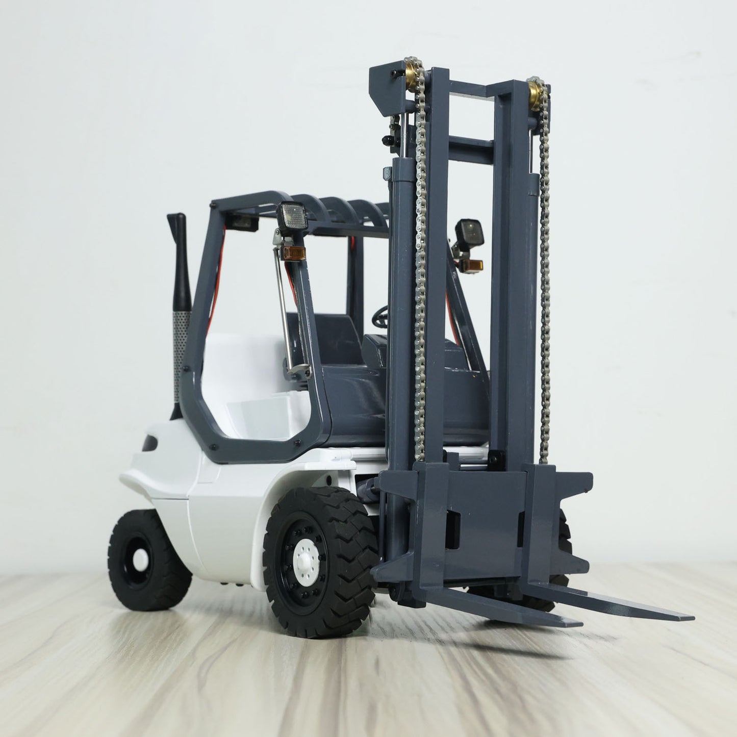 1/14 Hydraulic RC Forklift Wheeled Transfer Car Metal Construction Vehicles