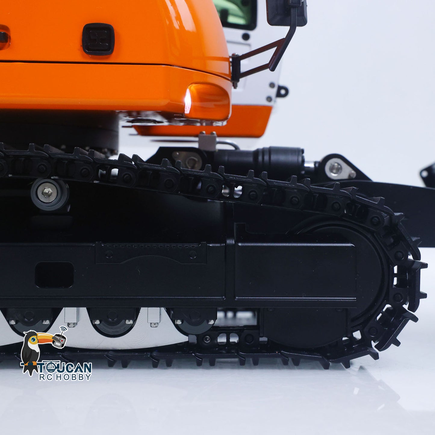 CUT Model Metal 1/14 Remote Control Hydraulic Excavator LR914 RC Tracked Digger 5CH Valve RTR Engineering Vehicle Lights Sounds