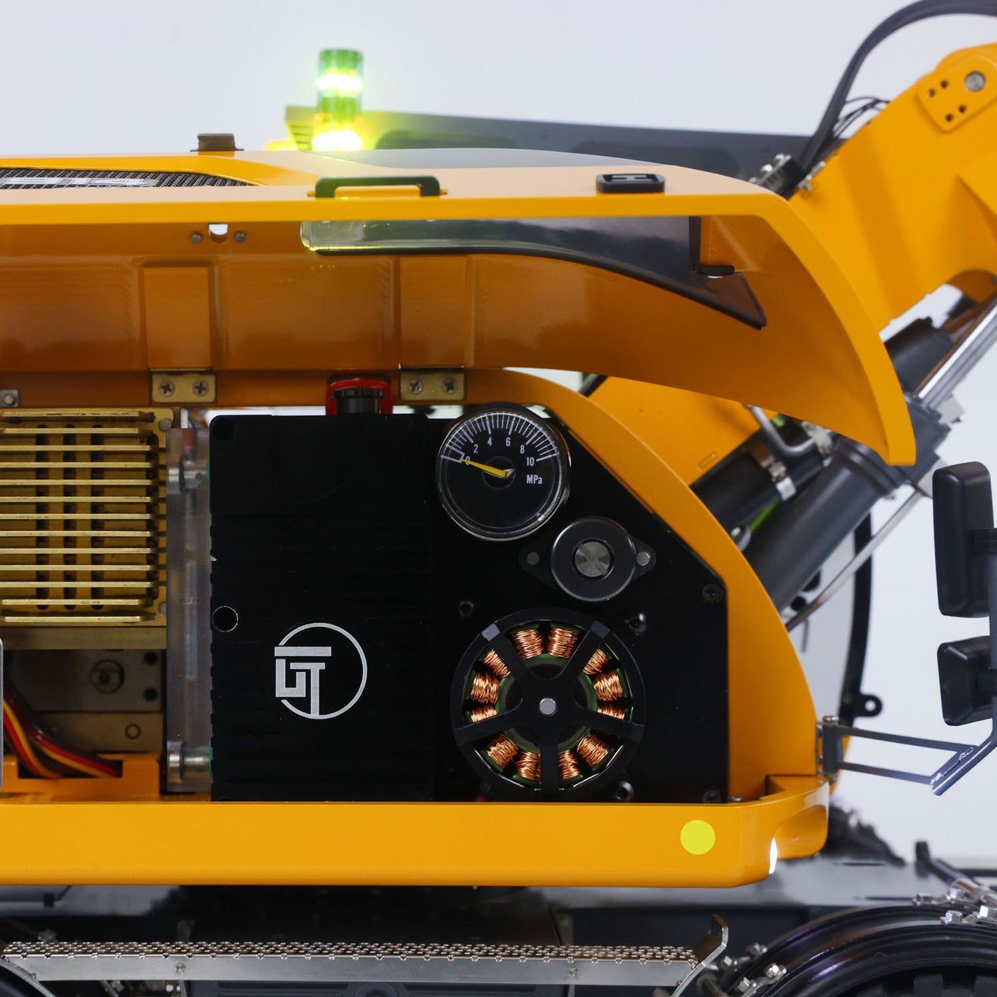 Fast Shipping 1/14 RC Hydraulic Wheeled Excavator LR914 8-ways Valve RTR Metal Remote Control 4*4 Digger Model Axle Lock Flysky PL18EV Lite