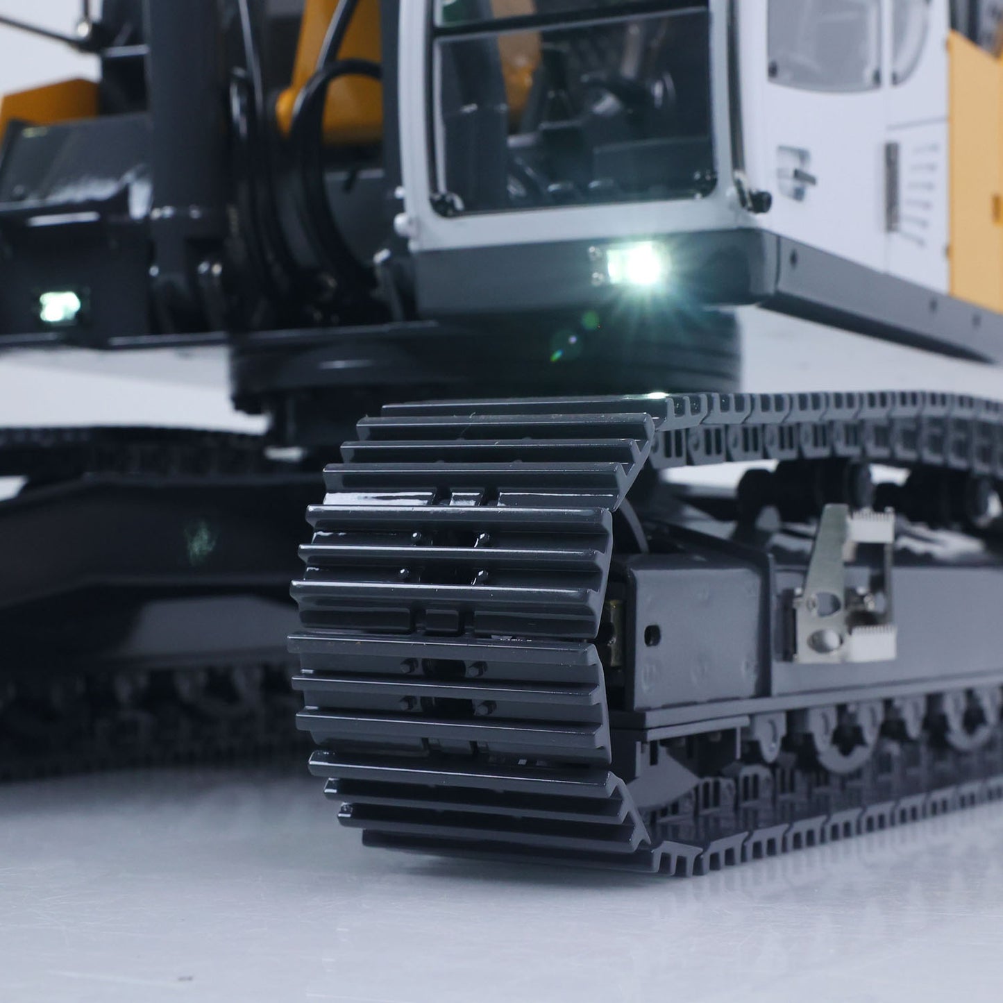 US STOCK 1/14 Hydraulic RC Excavator Ready to Run for 945 Remote Control Trucks