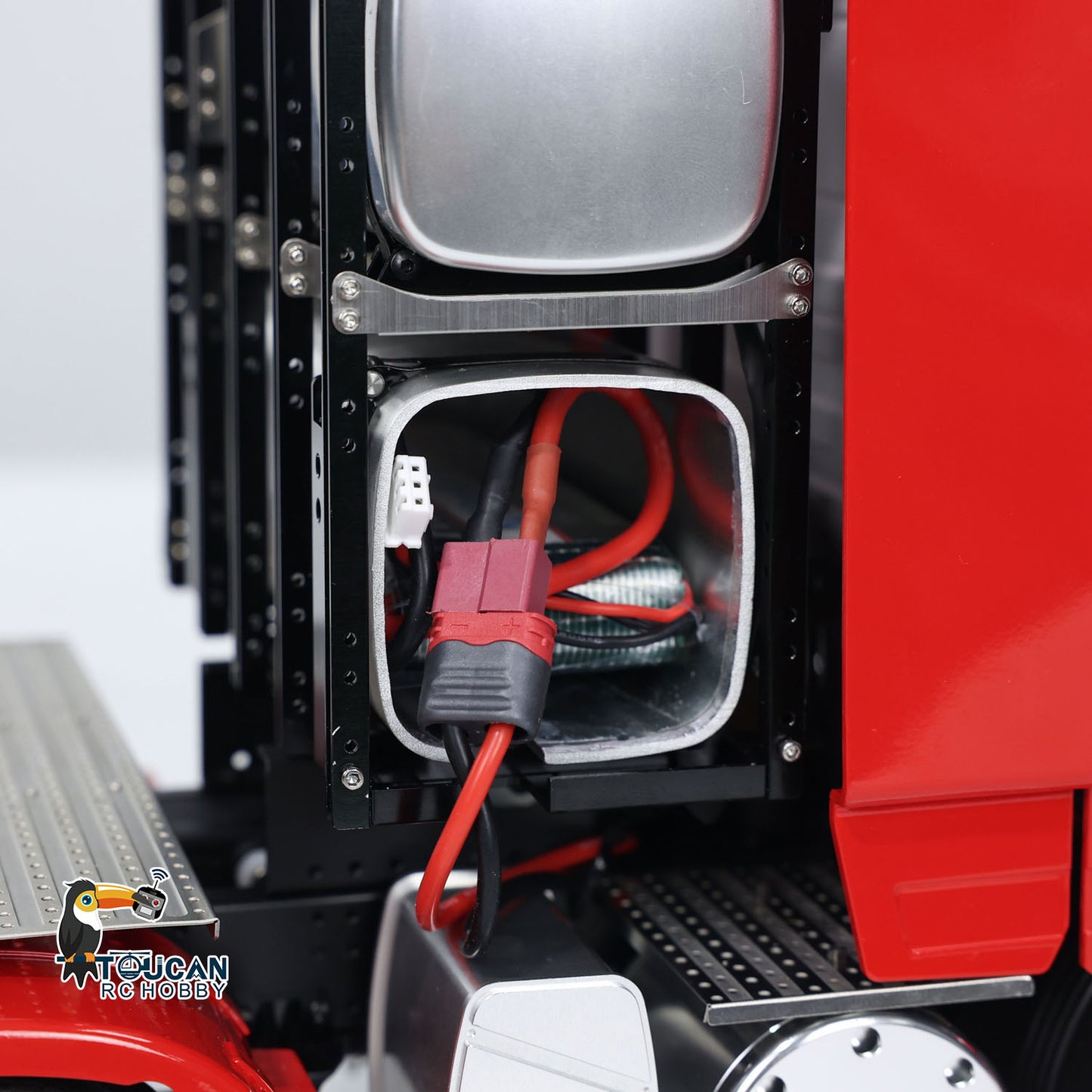 1/14 8X8 RC Tractor Truck TOUCAN Metal RTR Remote Control Car 2-speed Transmission Assembled and Painted with Light Sound System