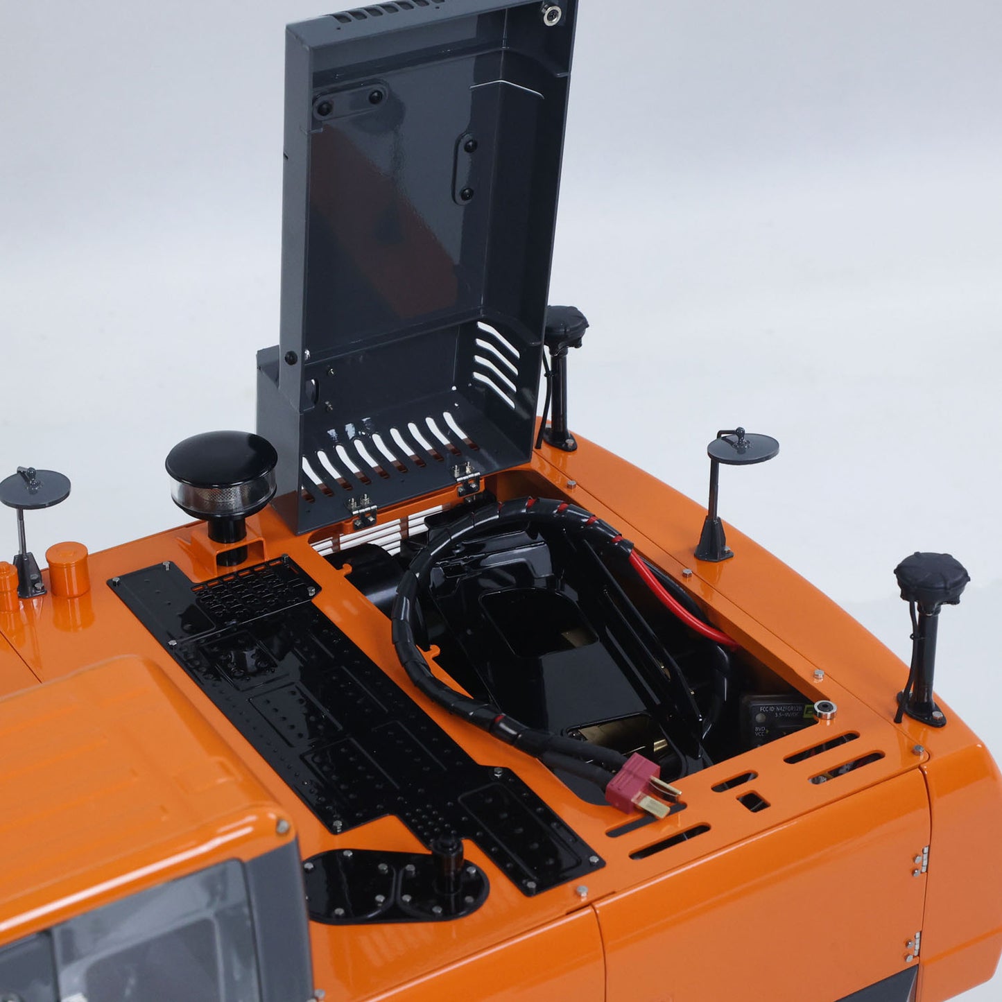 LESU 90% Metal 1/14 RC Hydraulic Digger Aoue DX350LC Remote Control Excavator Finished Model 3CH Valve Relief Valve 4MPA Pump Engineering Vehicle