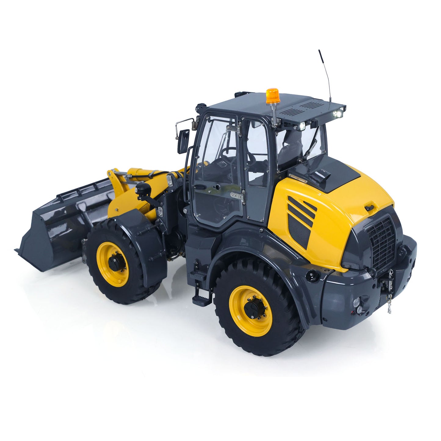 LESU PNP 1/14 4X4 RC Hydraulic Loader Aoue WA100M-8 Metal Remote Control Construction Vehicle Model 4CH Valve Axle Lock Sound Light Assembled