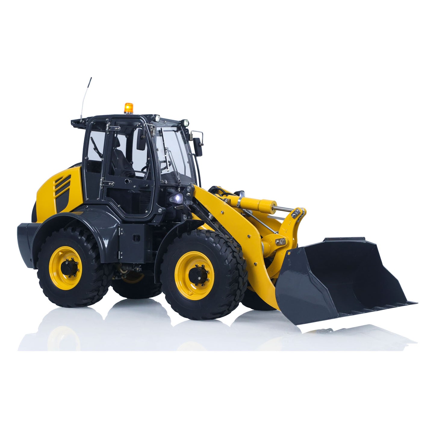 LESU PNP 1/14 4X4 RC Hydraulic Loader Aoue WA100M-8 Metal Remote Control Construction Vehicle Model 4CH Valve Axle Lock Sound Light Assembled