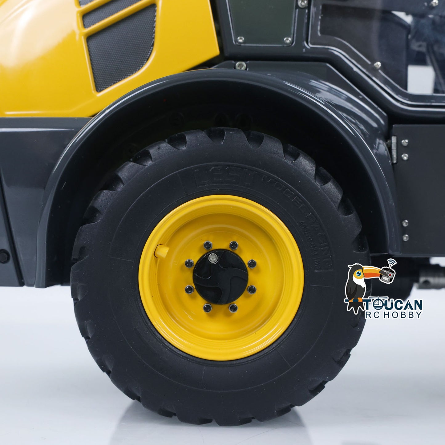 LESU 1/14 4X4 RC Hydraulic Loader Aoue WA100M-8 Metal Remote Control Construction Vehicle Model 4CH Valve Axle Lock Sound Light