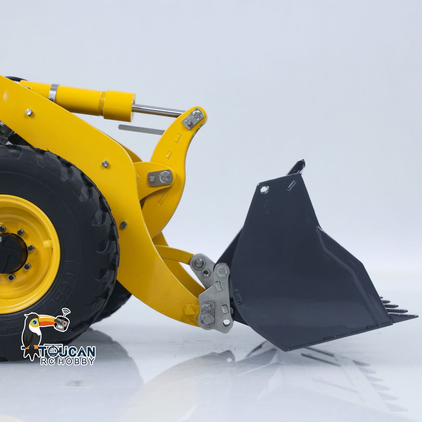 LESU 1/14 4X4 RC Hydraulic Loader Aoue WA100M-8 Metal Remote Control Construction Vehicle Model 4CH Valve Axle Lock Sound Light