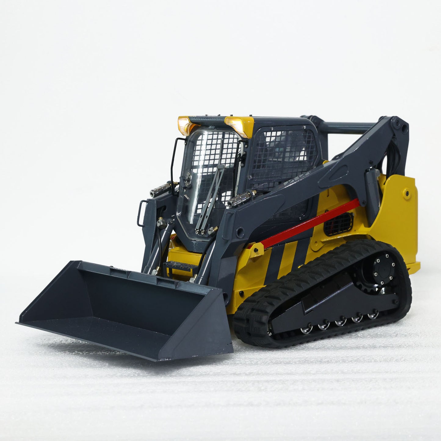 1/14 RC Hydraulic Skid-Steer Tracked Loader SM770 Remote Control Car Light Sound