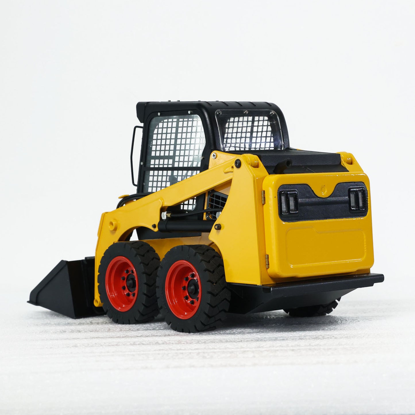 Metal 1/14 Hydraulic RC Skid-Steer Loader SM450 Remote Control Wheeled Car Model