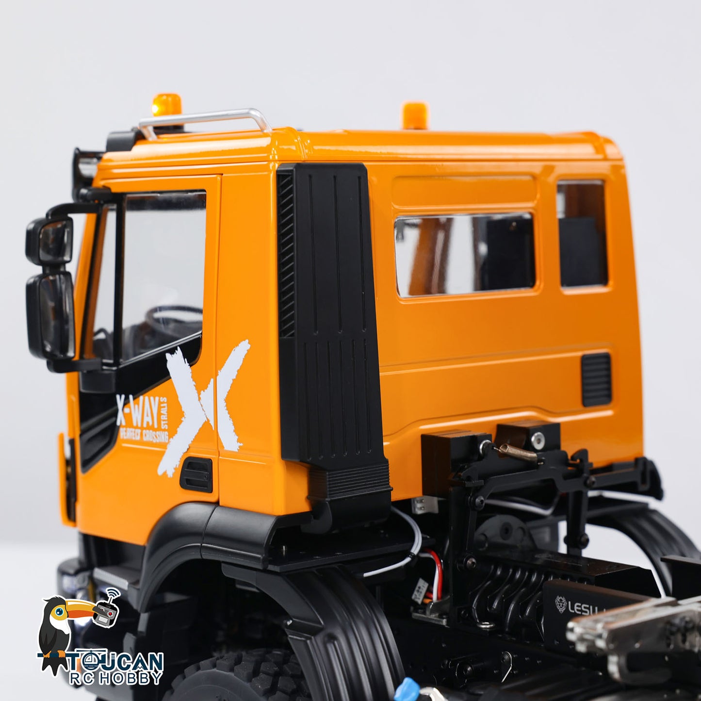 LESU Metal 6x6 1/14 RC Hydraulic Dumper Car 3-way Radio Control Dump Truck Model with Light and Sound System 3-speed Transmission
