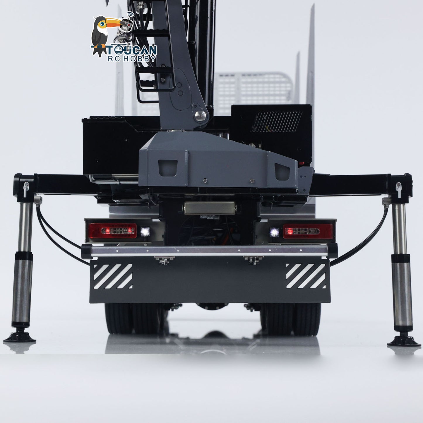 LESU 1/14 Metal RC Logging Truck Hydraulic Crane Tractor Lorry W/O FH16 Cabin