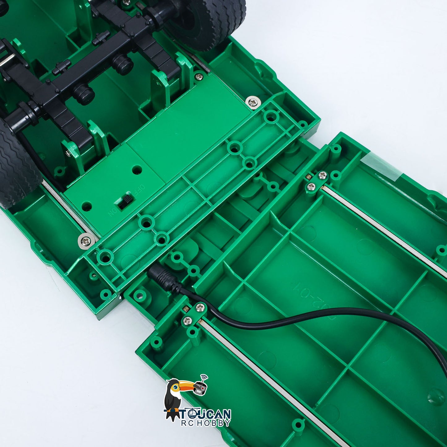 HUINA 1/18 Plastic Flatbed Semi Trailer 1502 for Radio Controlled Tractor Truck 1501 RC Model Electric Support Legs Battery No Light