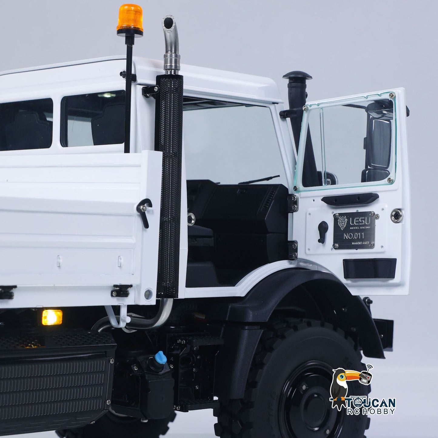 LESU 1/14 Metal Radio Control Off Road Car MT44023 4*4 RC All-Terrain Light Truck U4023 Light Sound Smoke Unit Axle Locks