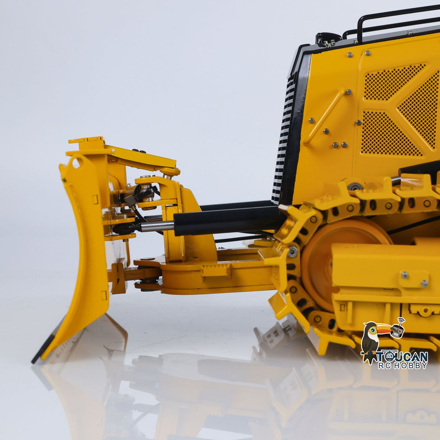 US STOCK Metal 1/12 RC Hydraulic Bulldozer D3 Remote Control Engineering Vehicles 4CH Valve Construction Car Light Sound Flysky ST8 Radio