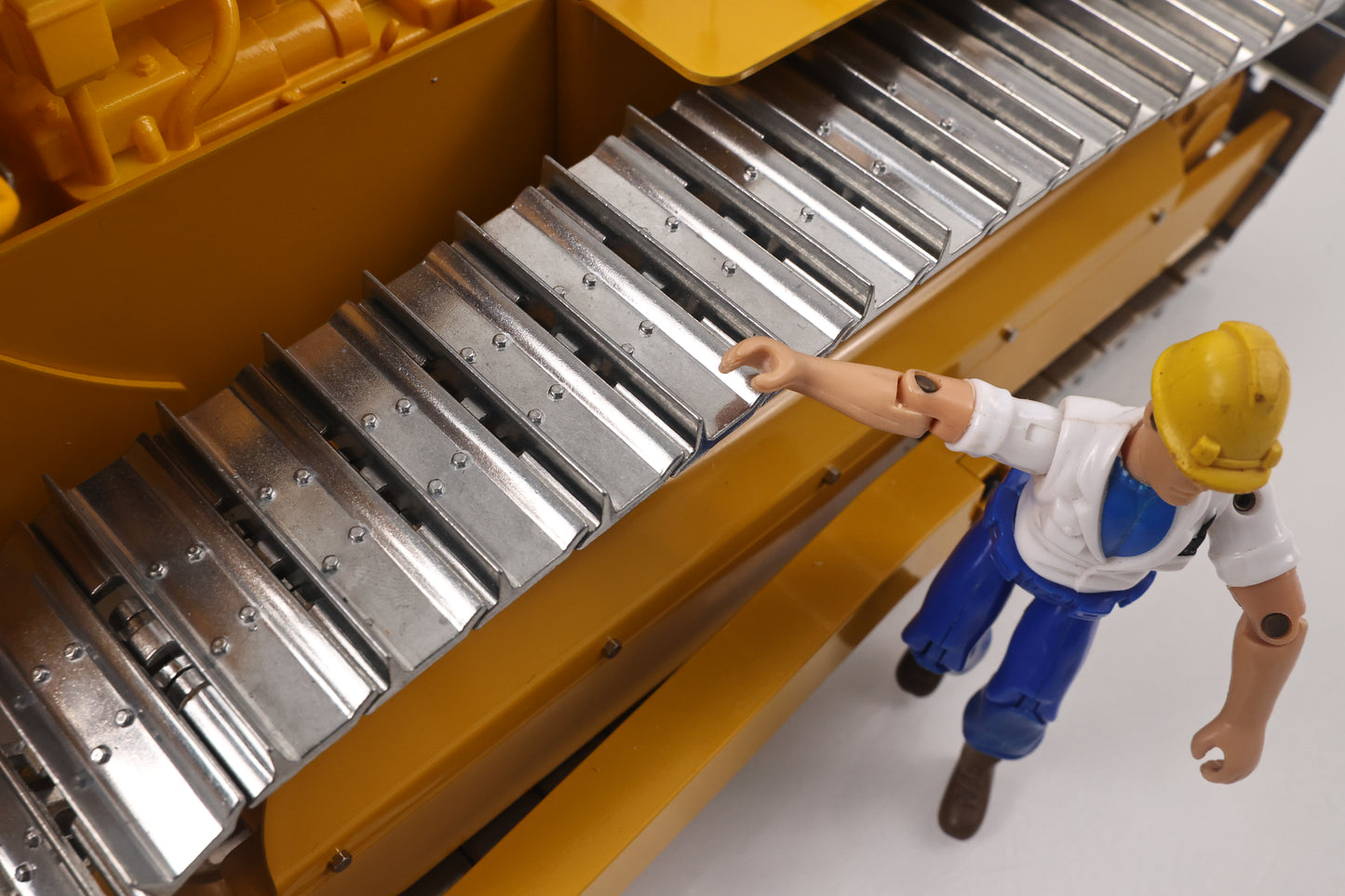 Deposit Pre-order 1/14 RC Metal Bulldozer D7 MD New Product Hydraulic Construction Vehicles Remote Control Car Model ST8 Light Sound Battery