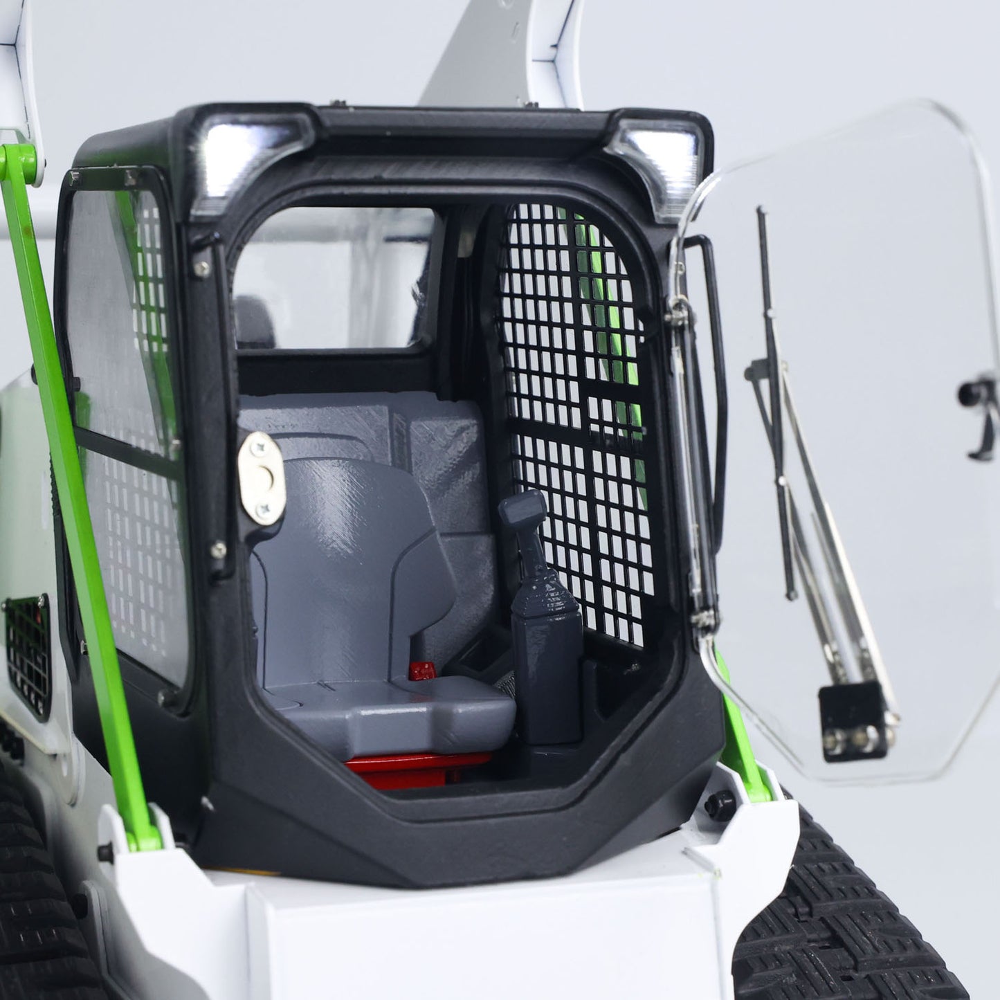 Fast Shipping SM770 1:14 RC Hydraulic RTR Skid-Steer Loader Metal Remote Control Truck Model