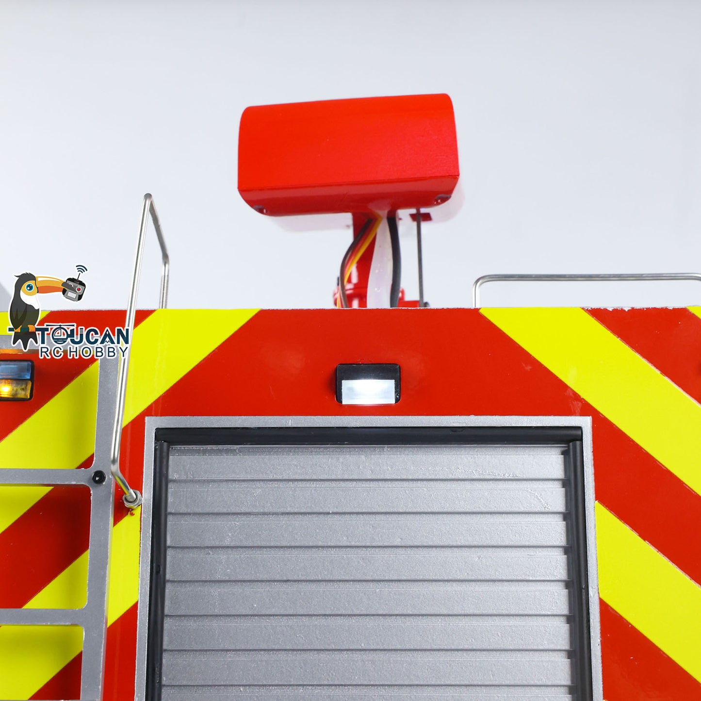 1/14 Electric Fire Truck SC 770S Remote Control Vehicle i6S Radio 11.1V Battery 2Speed Gerabox Water Spraying RC Model Car