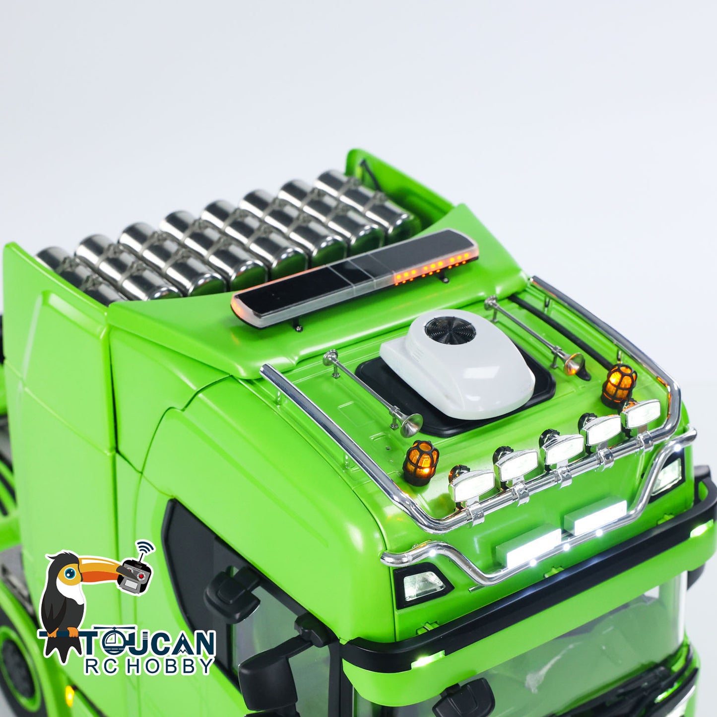8x8 Metal Chassis 1/14 RC Tractor Truck 770S Remote Control Lorry ST8 Radio Battery RTR Warning Lights Spotlight Magnetic Roof