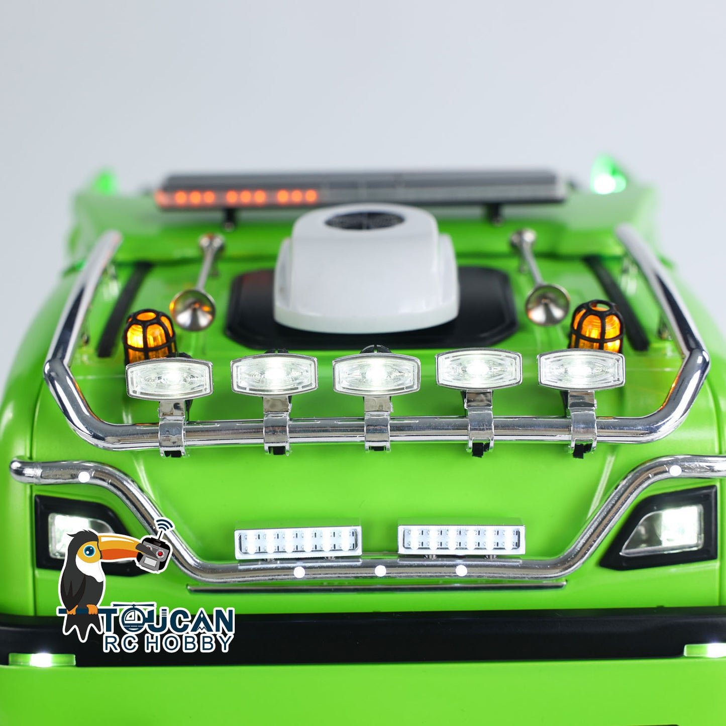 8x8 Metal Chassis 1/14 RC Tractor Truck 770S Remote Control Lorry ST8 Radio Battery RTR Warning Lights Spotlight Magnetic Roof