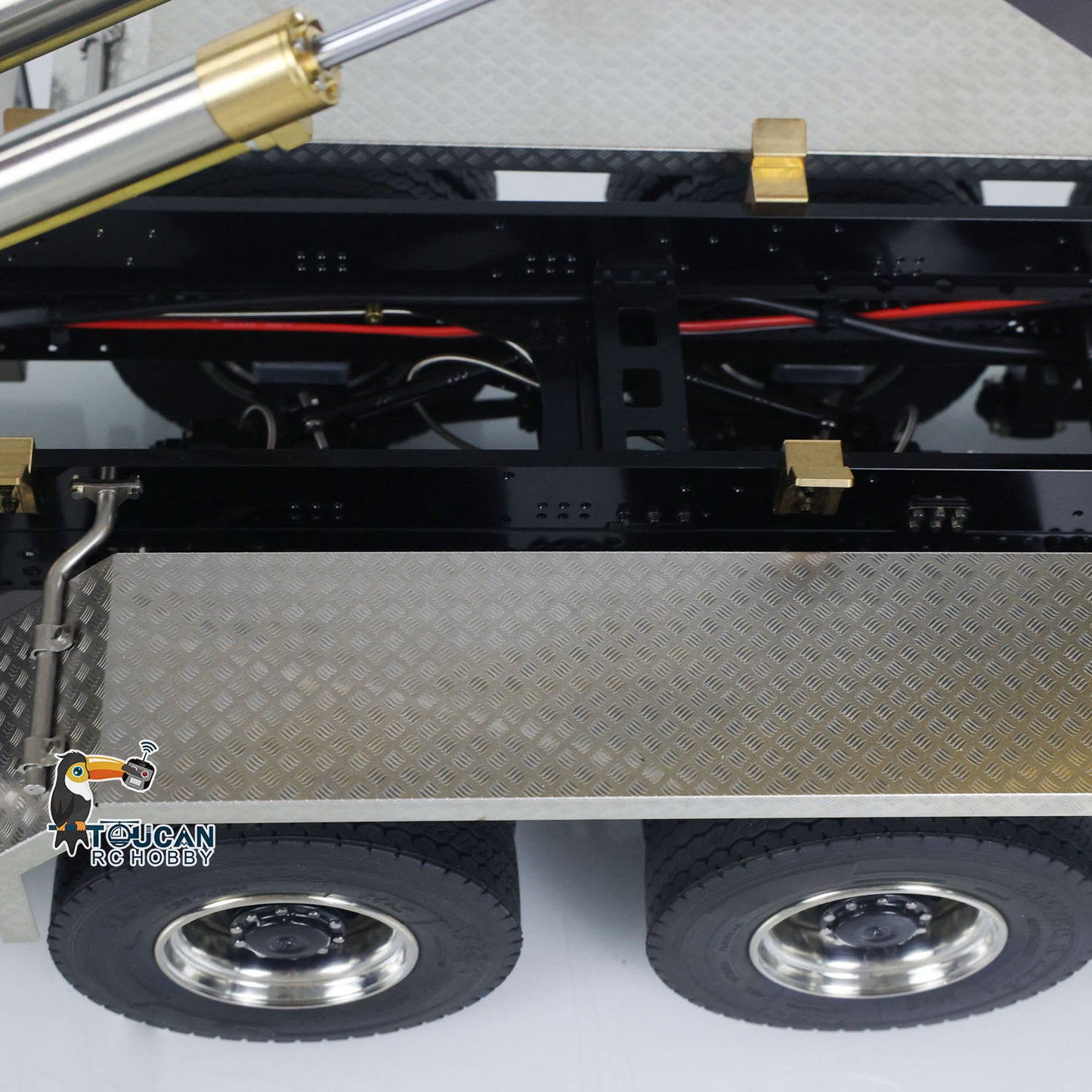Metal 1/14 RC Hydraulic Dump Truck 8*8 3Speed Radio Controlled Roll Off Tipper 3363 Rear Axle Steering Light & Sound System