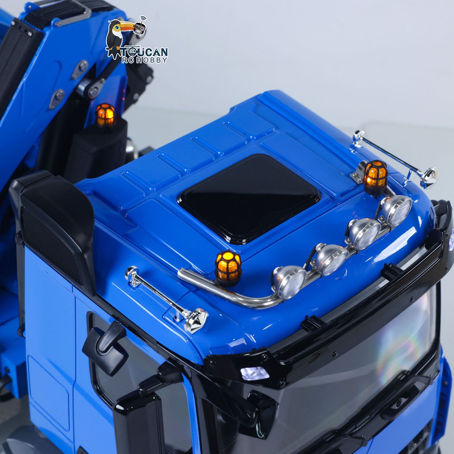 1/14 10x10 RC Hydraulic Equipment Crane Remote Control Dumper Truck Full Dump Car Model with U-shaped High Bucket 3-speed Gearbox