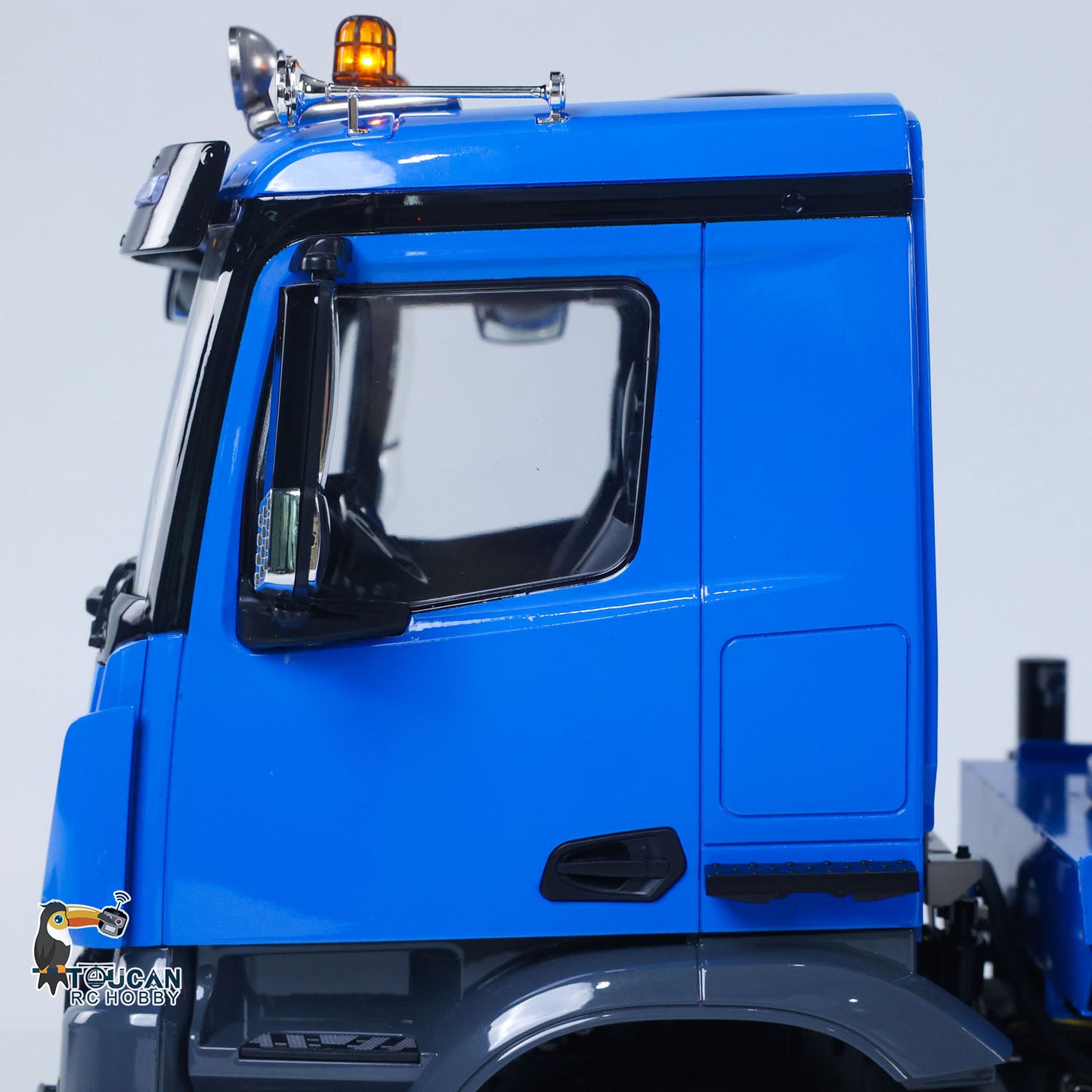 1/14 10x10 RC Hydraulic Equipment Crane Remote Control Dumper Truck Full Dump Car Model with U-shaped High Bucket 3-speed Gearbox