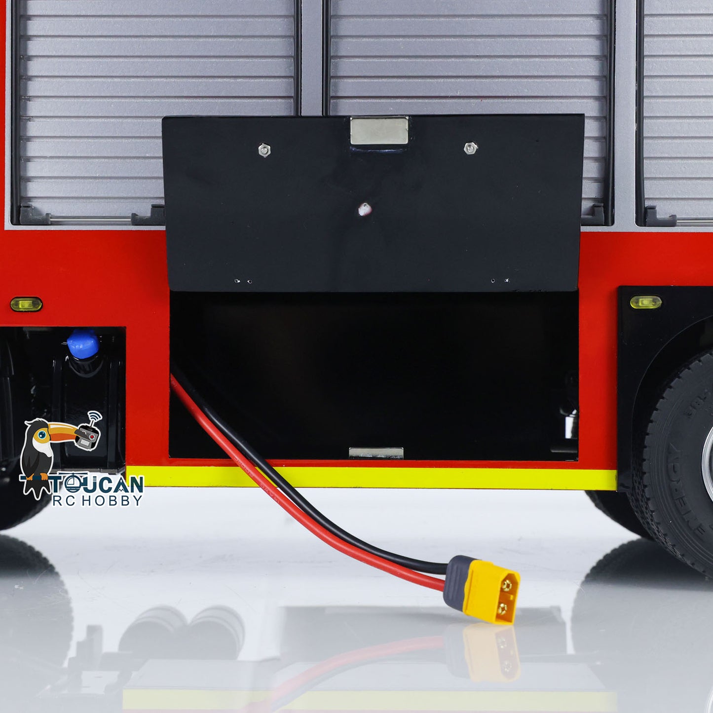 1/14 4X4 Plastic Chassis Radio Controlled Sprinkler Fire Truck 2Speed Gearbox Water Spraying RC Model Vehicle No Battery