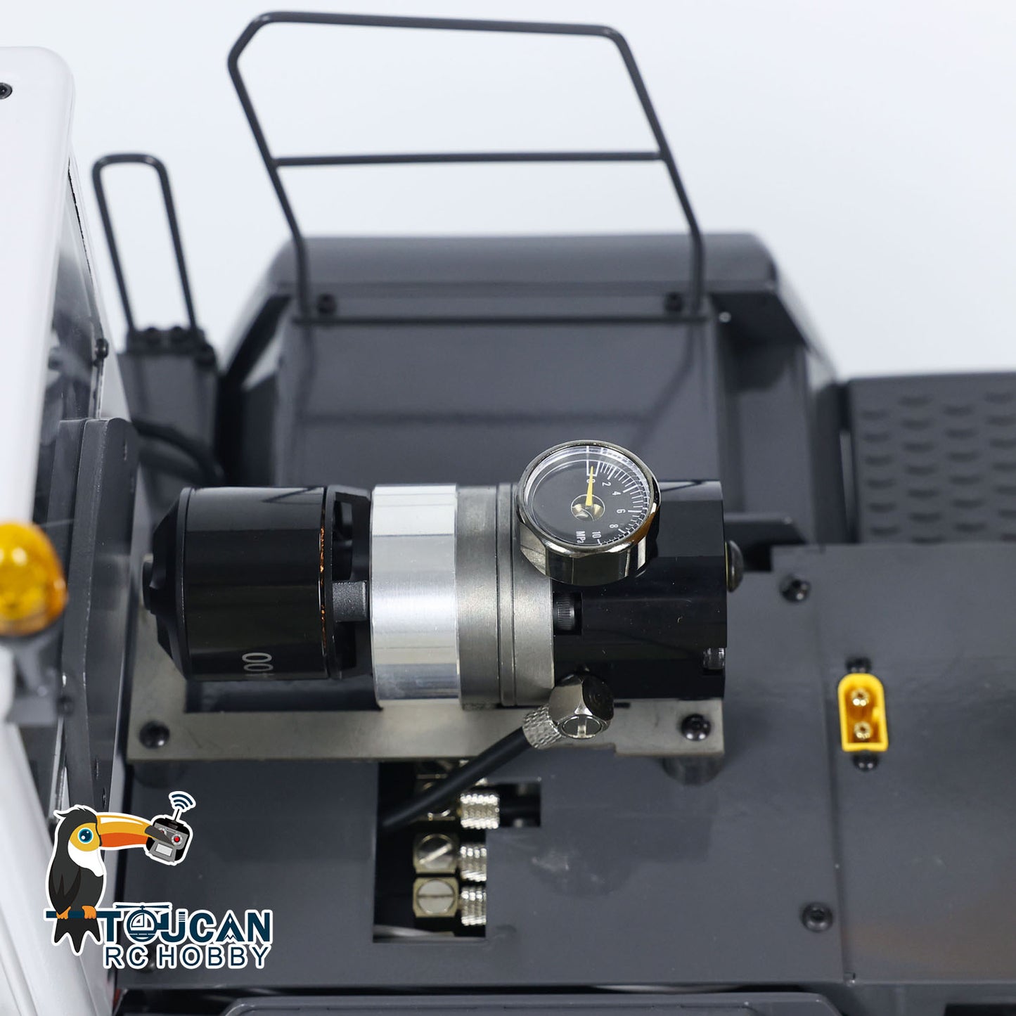 XDRC 580 1/14 Metal RC Hydraulic Loader RTR Engineering Vehicles Smoke Lights Optional Color ESC Servo Motor Rock Bucket DIY