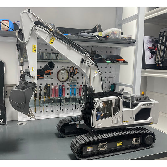 XDRC 1/14 945 Hydraulic Excavator Metal Remote Control Construction Truck Model FS I6S Radio Light Motor Finished