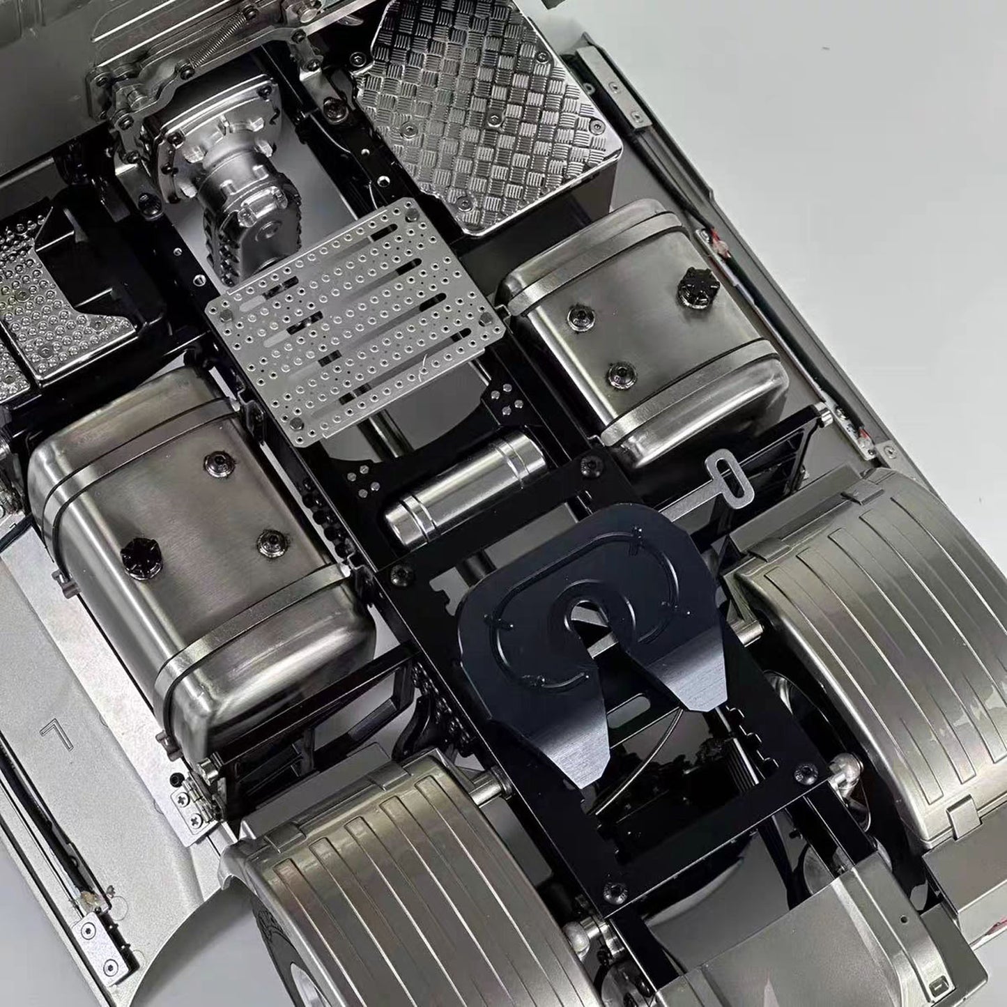 1/14 Remote Control Tractor Truck 770S Differential Locks 2Speed Gearbox 4WD RC Lorry Car for TAMIYA Trailer Lights Sounds