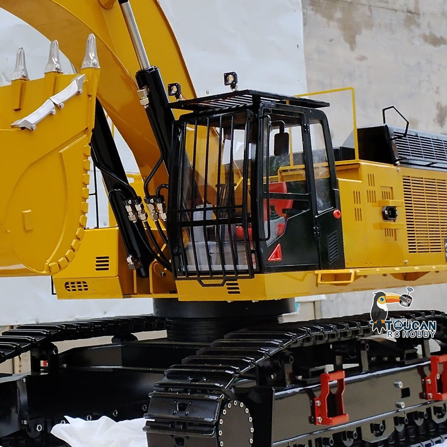 C374 Huge 1/8 RC Hydraulic Excavator 374 Metal Heavy Duty Digger RTR Radio Controlled Construction Vehicles Models Flysky Radio