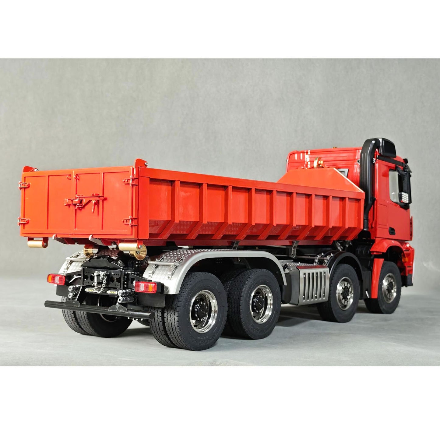 1/14 5 Valves Radio Controlled Hydraulic Roll On Off Dump Truck 8X8 RC Full Tipper 3Speed Gearbox Hobbywing Brushed Motor ESC