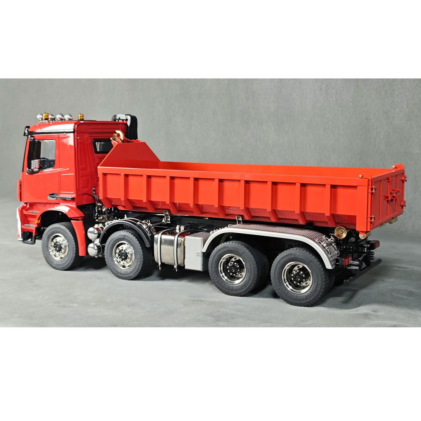 1/14 5 Valves Radio Controlled Hydraulic Roll On Off Dump Truck 8X8 RC Full Tipper 3Speed Gearbox Hobbywing Brushed Motor ESC